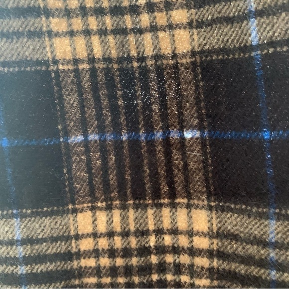 2 100% Plaid Wool Scarfs - Picture 8 of 9